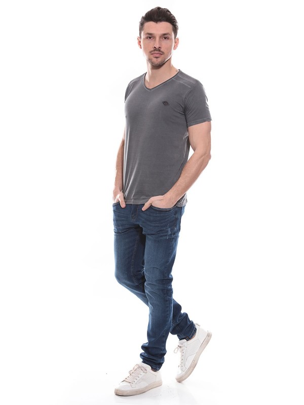 T-shirt col V en coton...