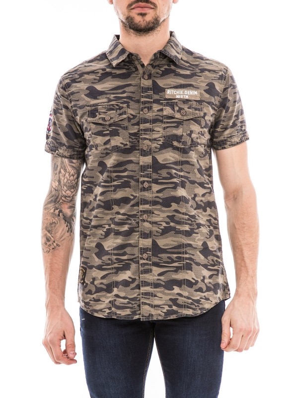 Chemise motif camouflage...