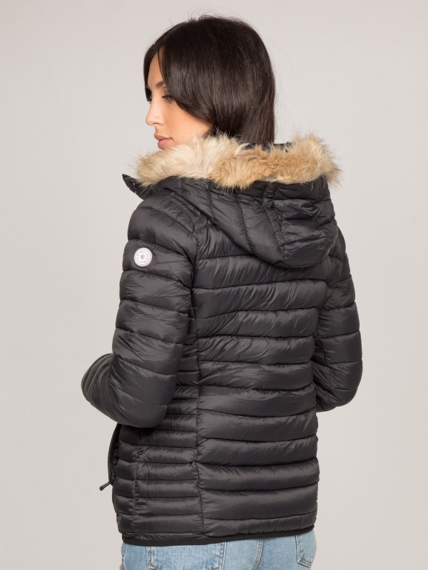 Doudoune légère capuche...