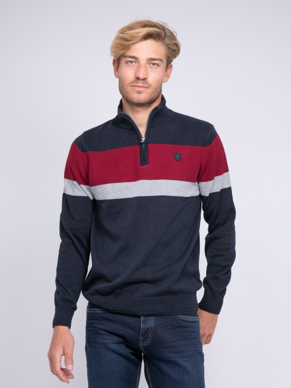 Pull col montant zippé...