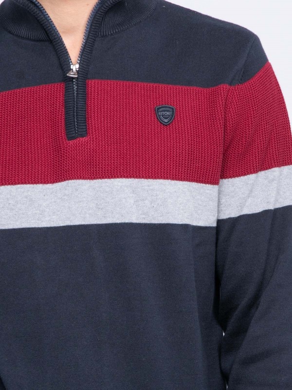 Pull col montant zippé...