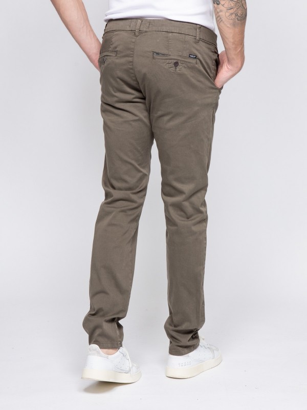 Pantalon chino coupe...