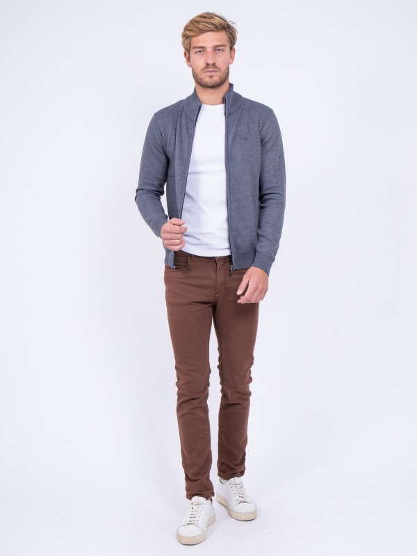 Gilet zippé col montant...