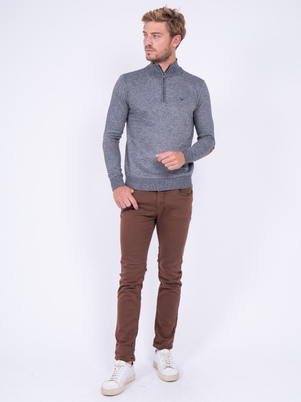 Pull col montant zippé...