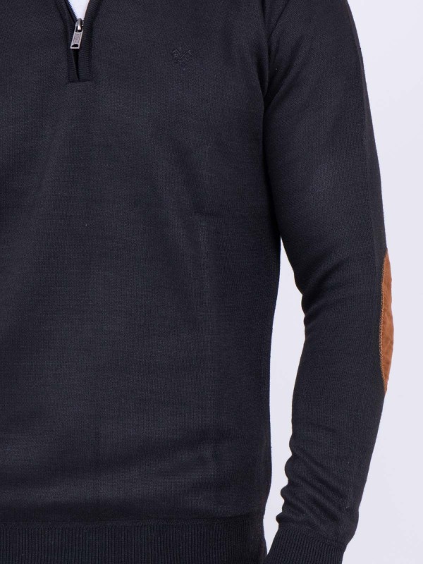 Pull col montant zippé...