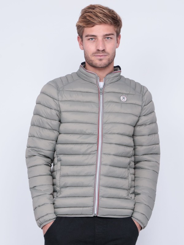 Doudoune légère col montant...