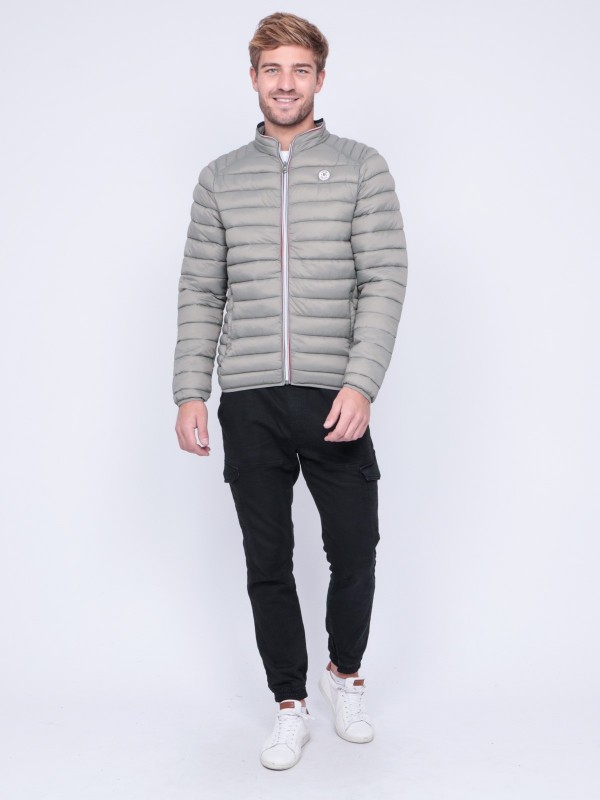 Doudoune légère col montant...