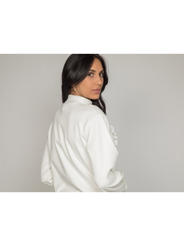 Pull polaire avec volants...