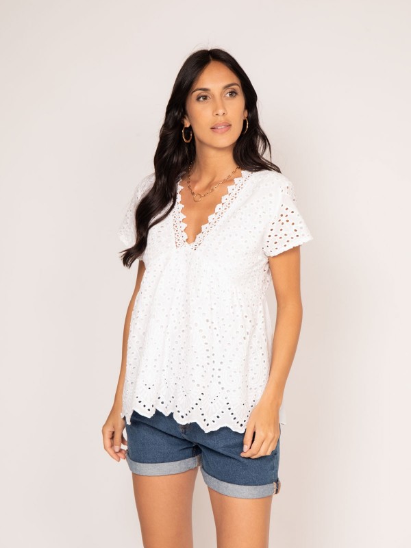 Blouse broderie anglaise...