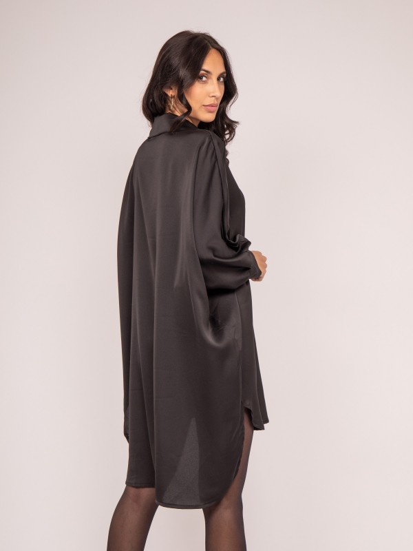 Robe chemise courte satin...