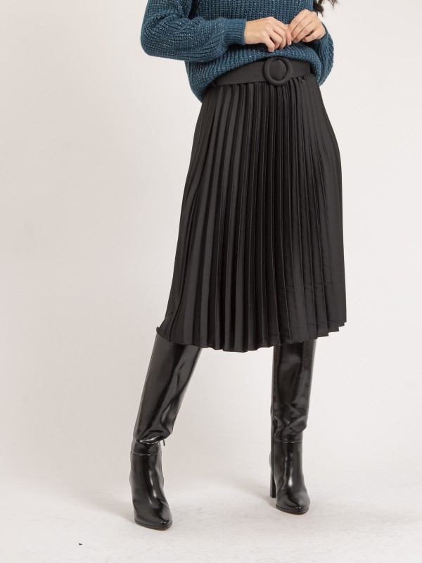 Jupe mi-longue plissée...