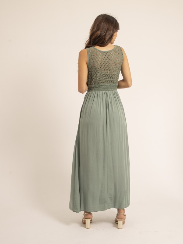 Robe longue en dentelle...