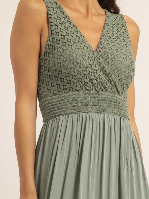 Robe longue en dentelle...