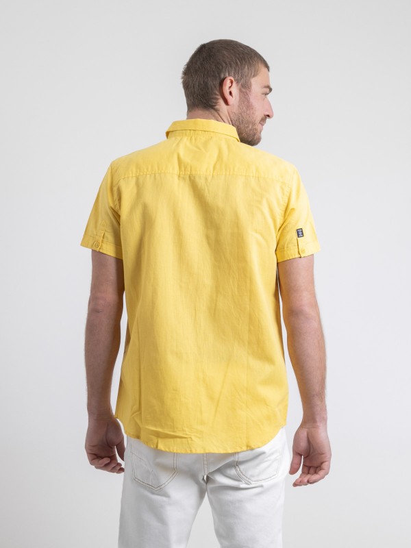 Chemise manches courtes...