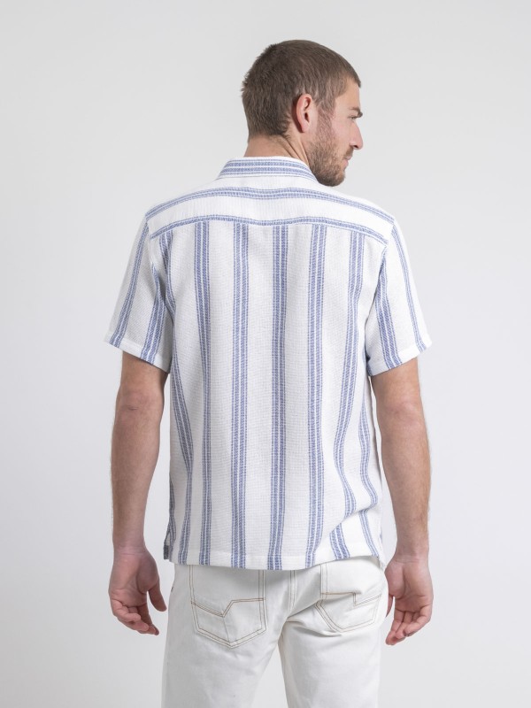 Chemise manches courtes...