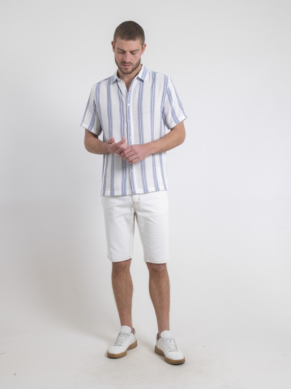 Chemise manches courtes...