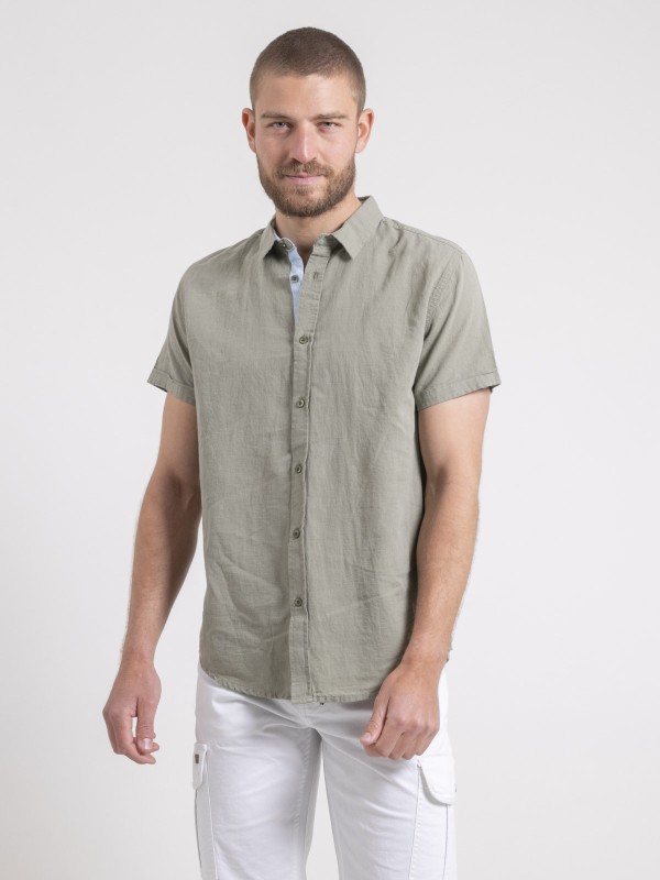Chemise manches courtes...