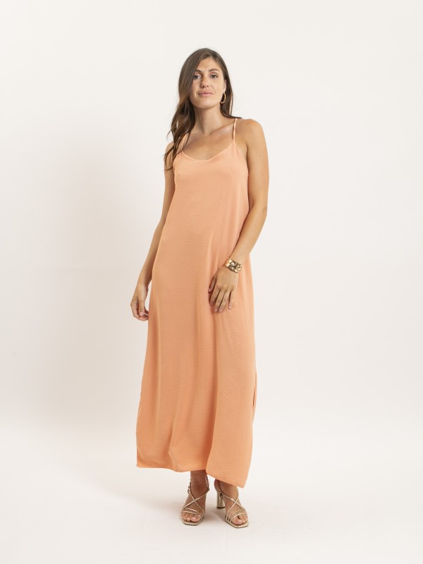 Robe longue à bretelles...