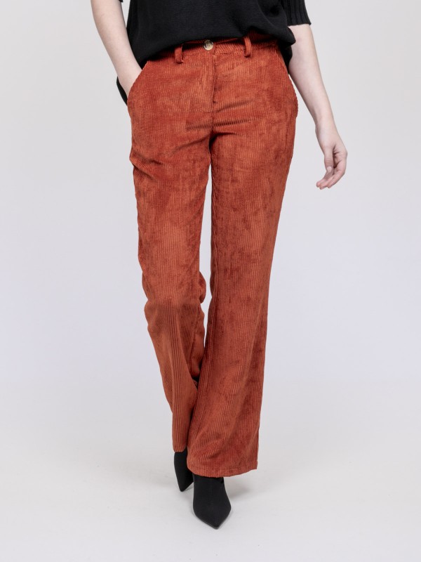 Pantalon velours côtelé...