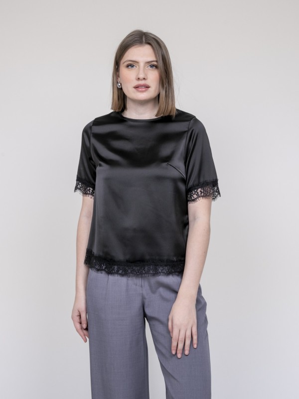 Top satin finition dentelle...