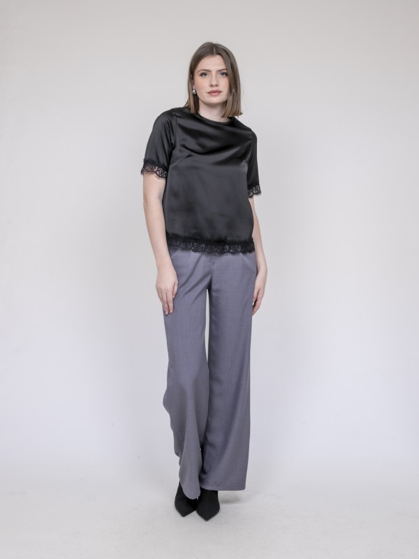 Top satin finition dentelle...