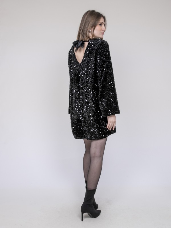 Robe courte à sequins...