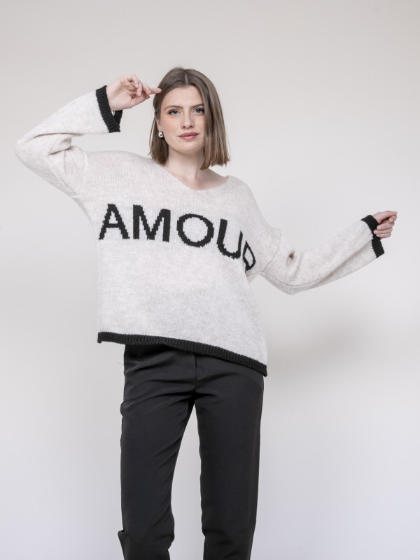 Pull inscription AMOUR...