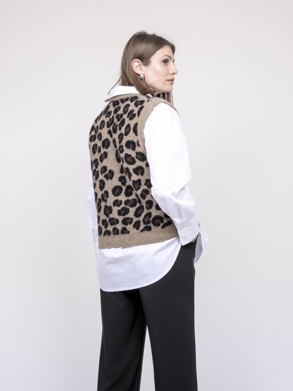 Pull sans manche léopard...