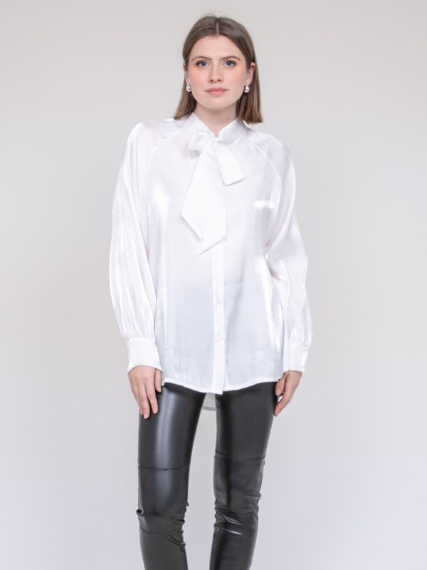 Chemise col lavallière...