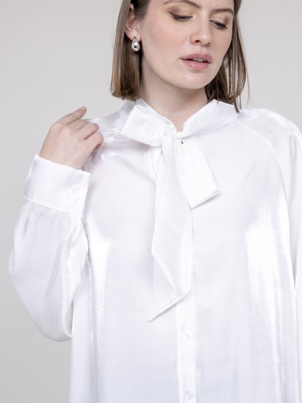 Chemise col lavallière...