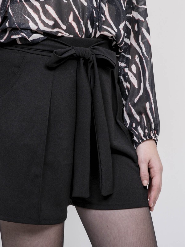Short avec plis XIBELLE - Noir