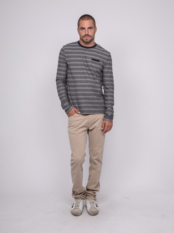 T-shirt manches longues...