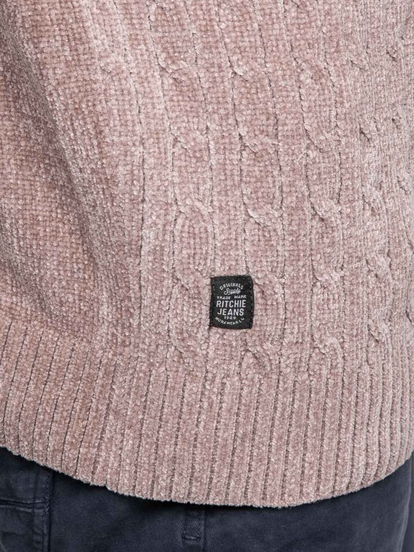 Pull ras de cou avec...