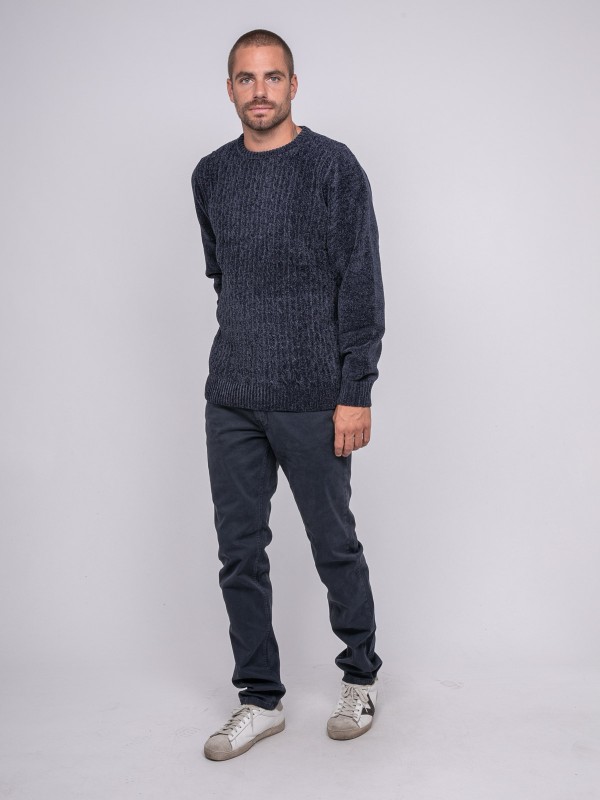 Pull ras de cou avec...