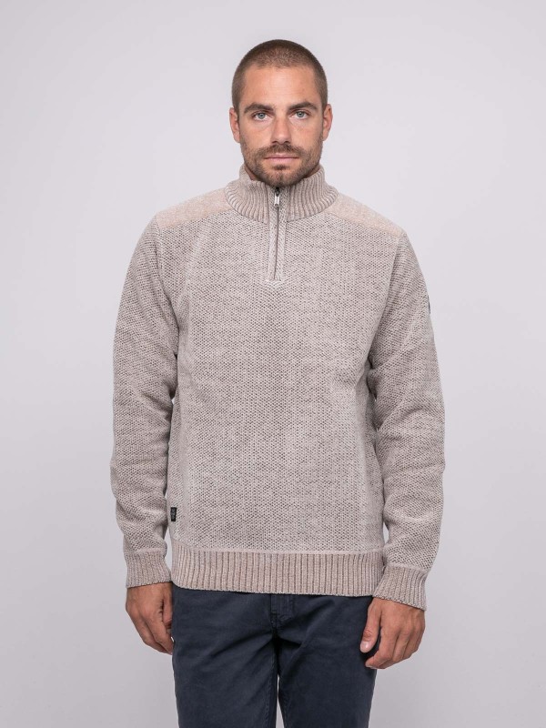 Pull col montant zippé...