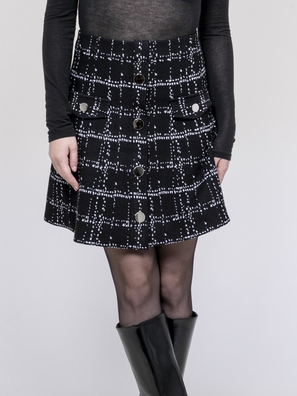 Jupe en maille boutons...