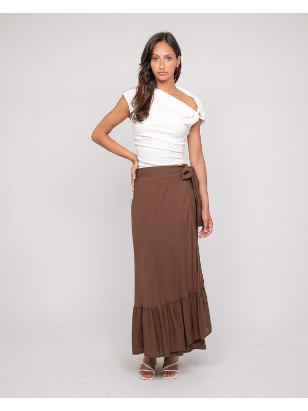 Top drapé avec bijoux...