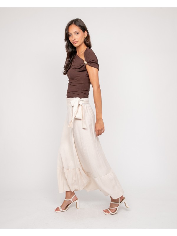 Top drapé avec bijoux...