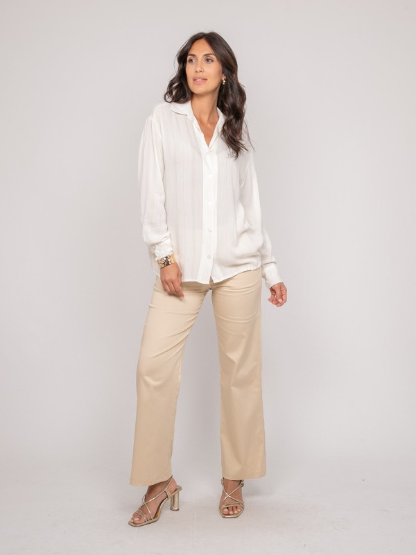 Chemise avec fil lurex...