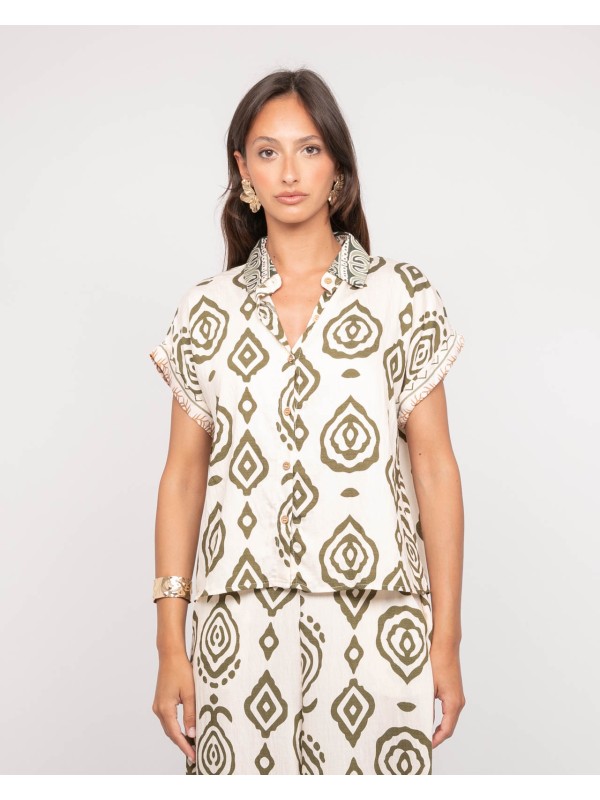 Chemise manches courtes...