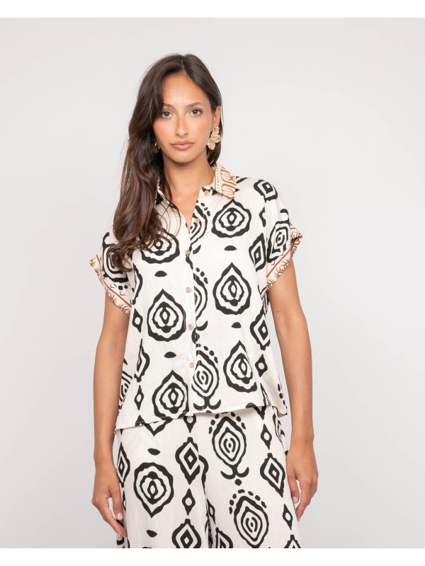 Chemise manches courtes...