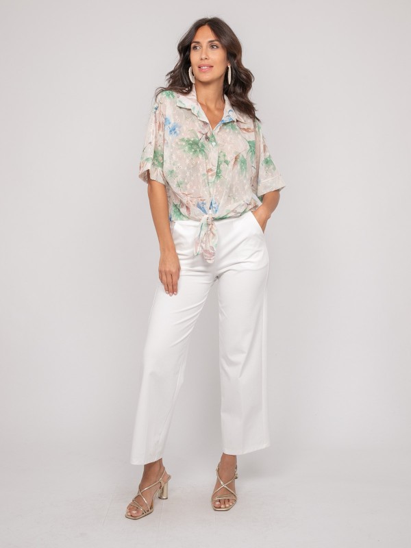 Chemise motif avec broderie...