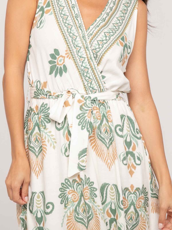 Robe sans manches motif...