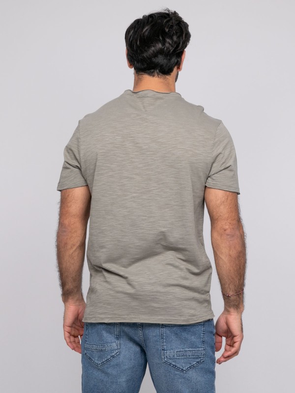 T-shirt manches courtes...