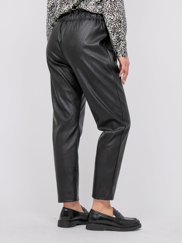 Pantalon effet cuir taille...