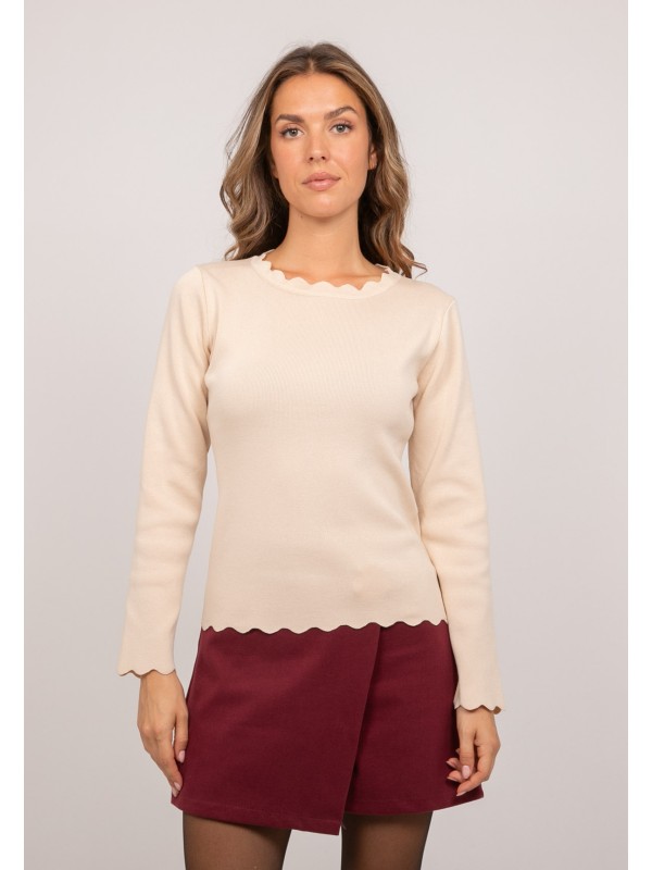 Pull fin festonné col rond...