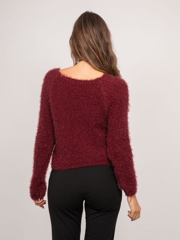 Pull court en maille poilue...