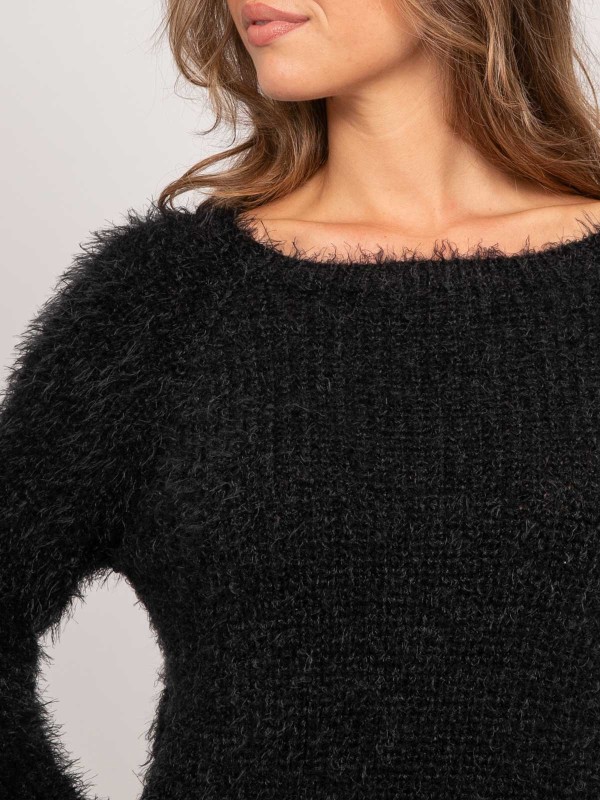 Pull court en maille poilue...