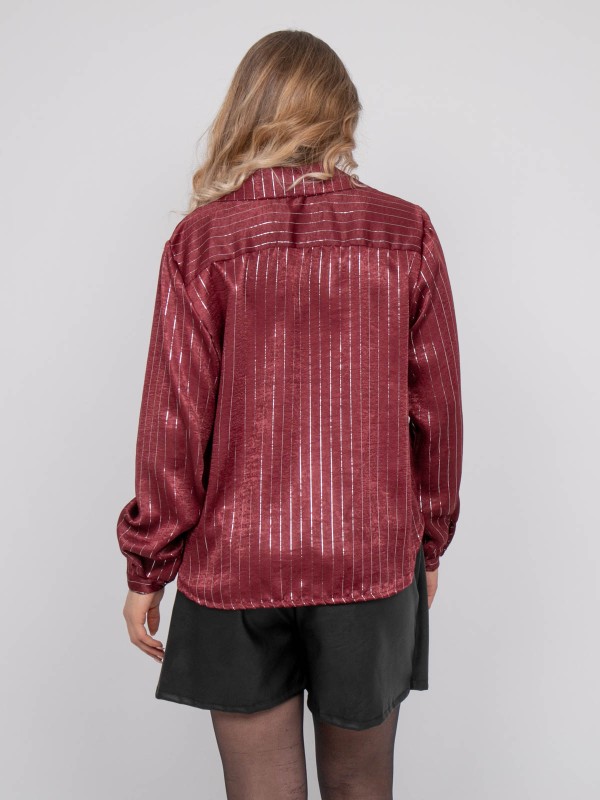Chemise satinée rayures...