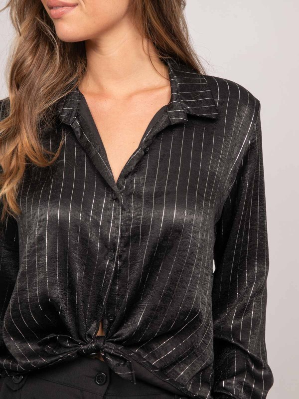 Chemise satinée rayures...